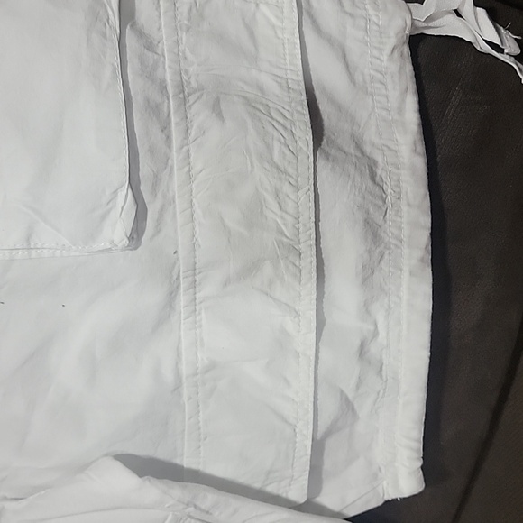 Capris - Picture 4 of 10